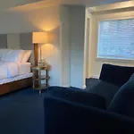 The Argus Hotel & Cocktail Lounge