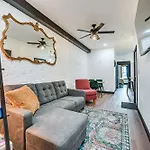 Apartment With Deck In Albany, Walk To Downtown!