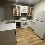 Renovated 3 Bedroom For Professionals