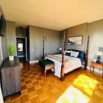 Spacious Apartment Downtown Albany, Ny