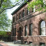 Funky Urban 1 Bedroom Apt W Parking In Center Sq