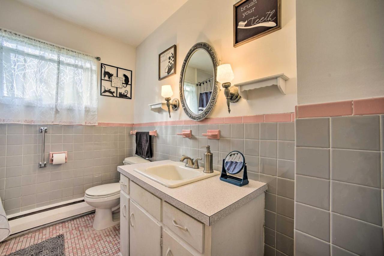 With Fenced Yard And Patio - Pets Welcome! Holiday home Albany