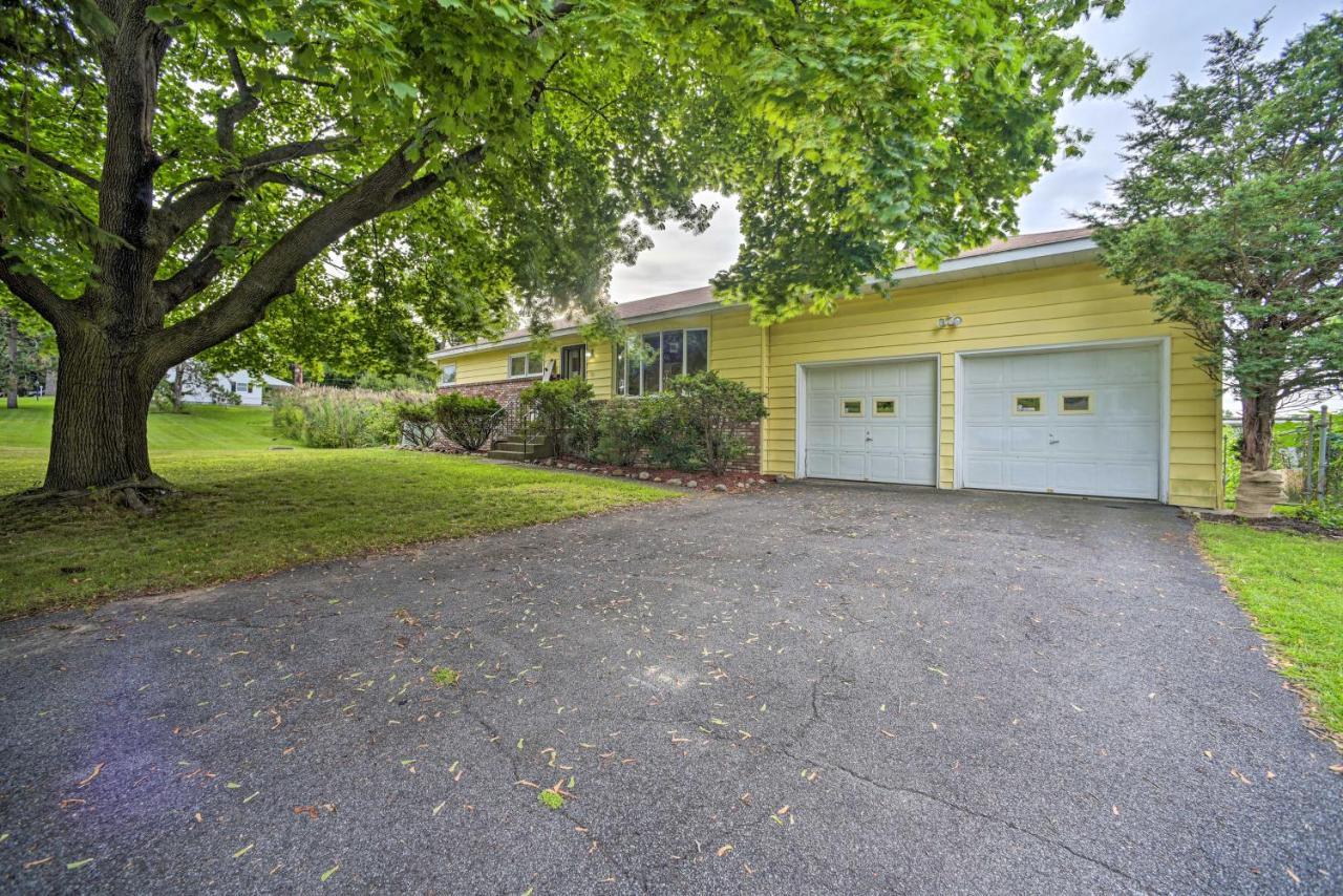 With Fenced Yard And Patio - Pets Welcome! Holiday home Albany