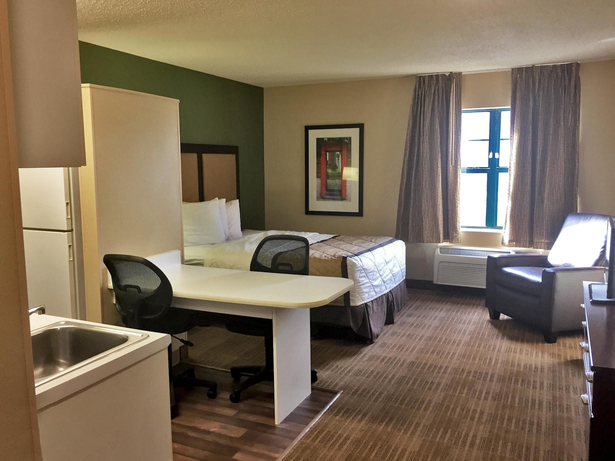 Extended America - - Suny Hotel