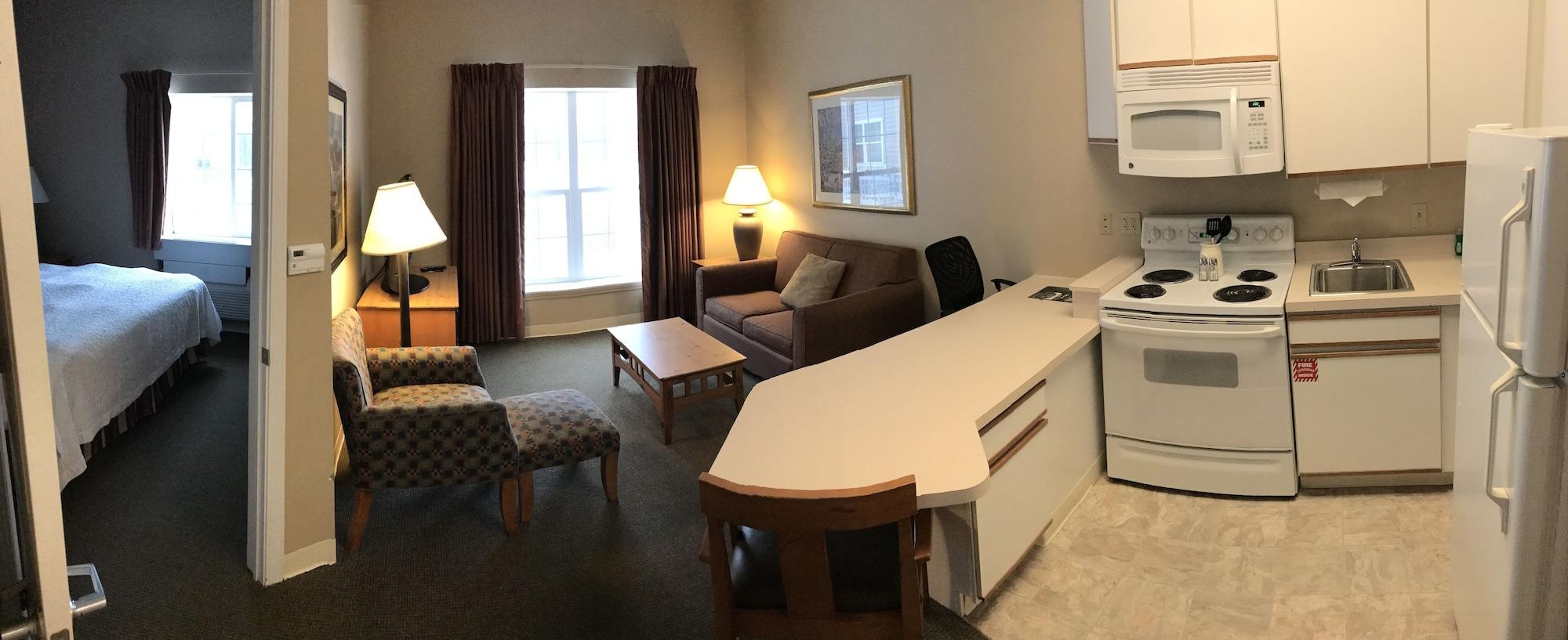 Hotel Cresthill Suny 3*