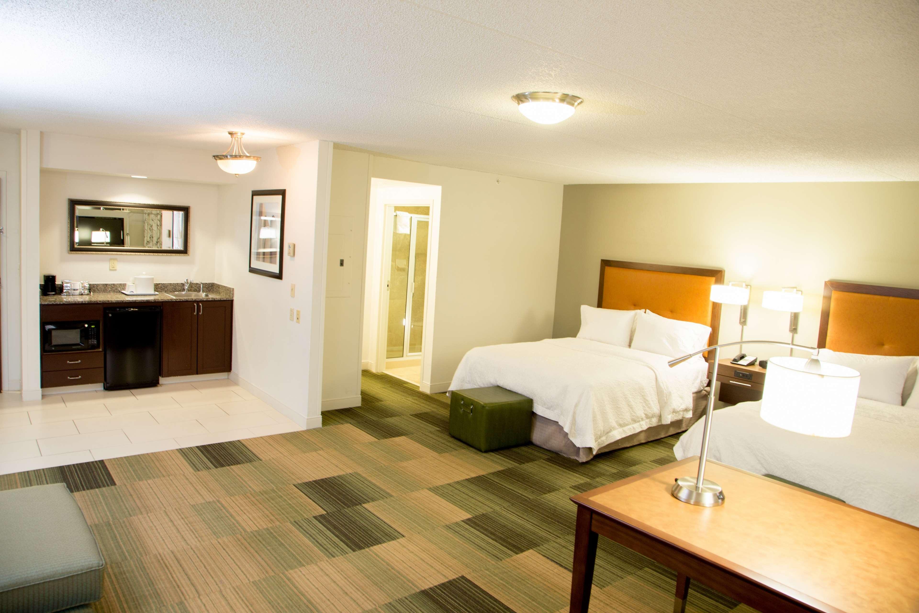 Hampton & Albany-downtown 3*