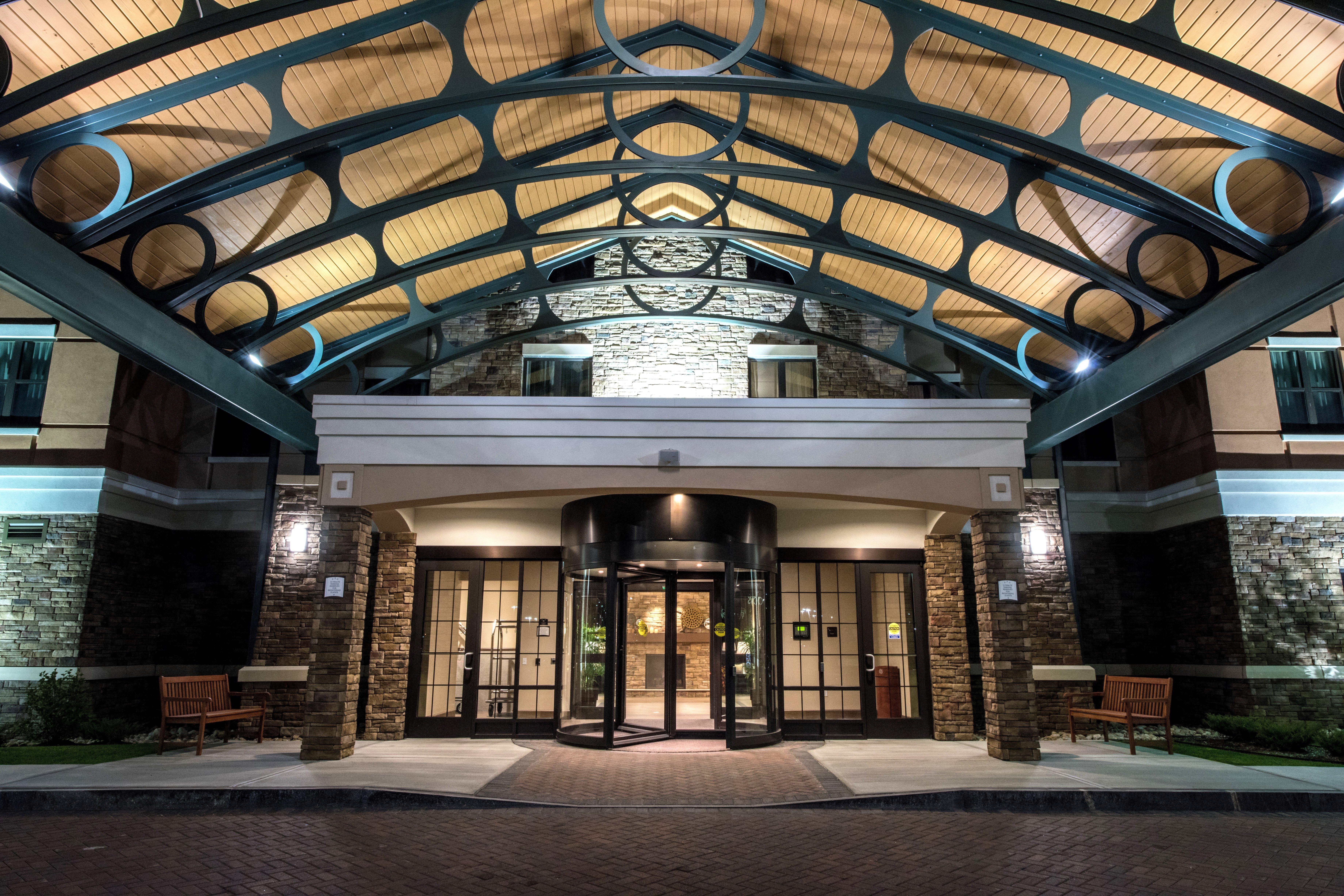 Hotel Staybridge Wolf Rd-colonie Center By Ihg 2*