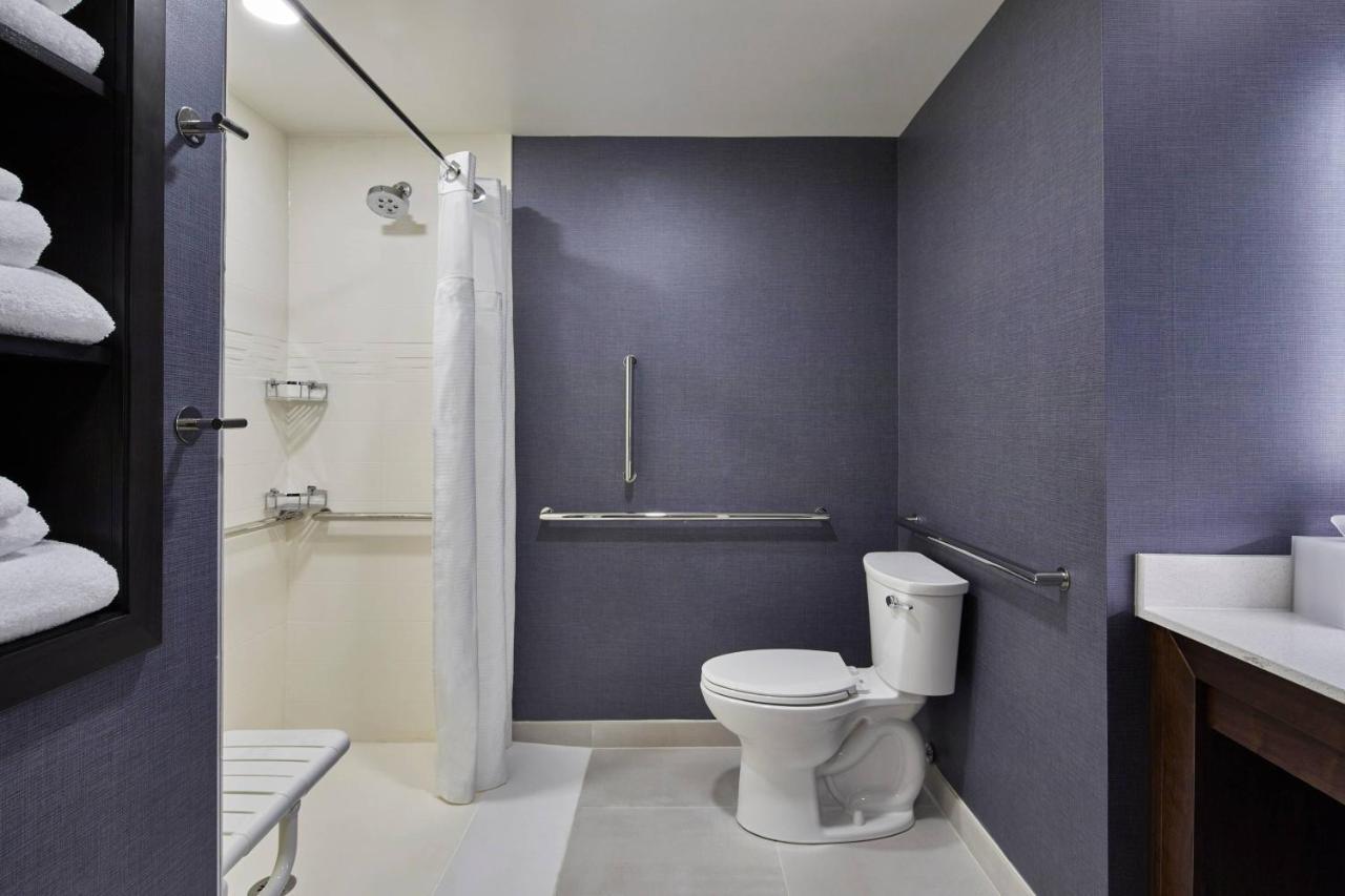 By Marriott Airport Hotel Albany