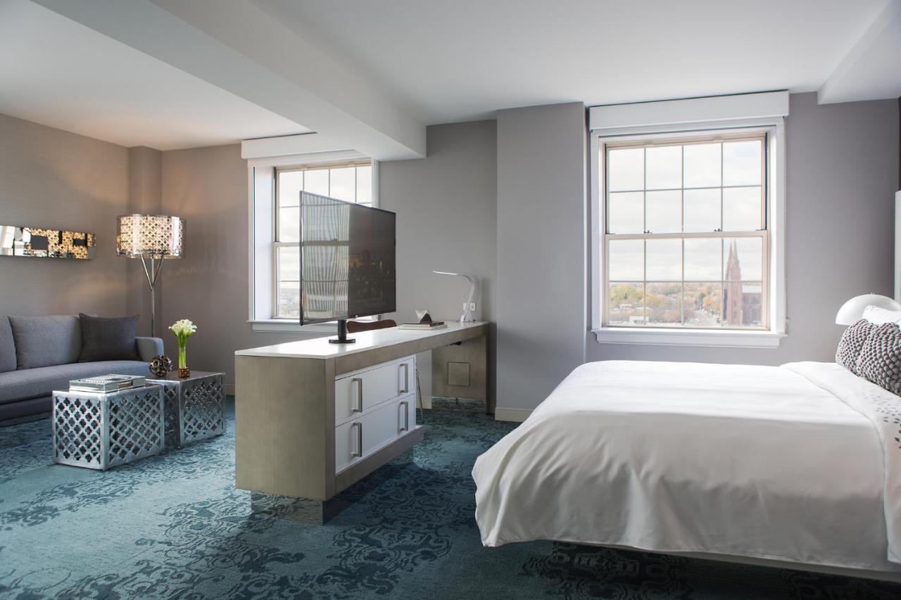 Renaissance Hotel