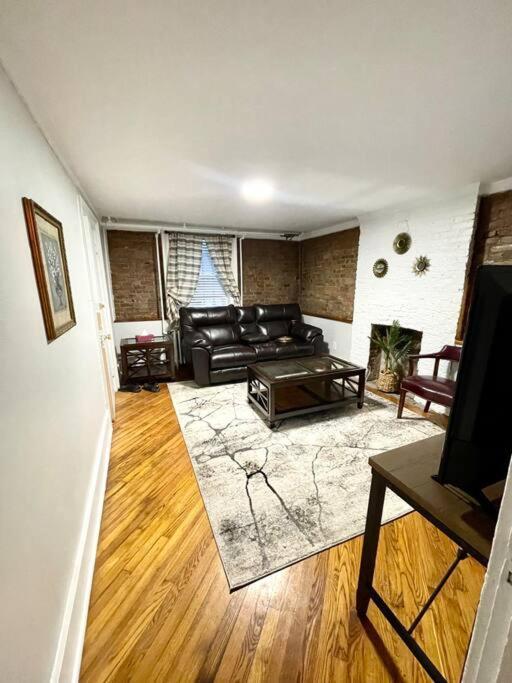 Cozy Across The Park Apartment