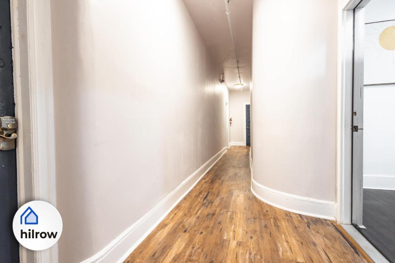 Chic Downtown Studio In