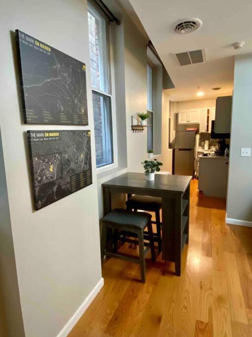 Downtown 1 Bed + Workstation @ Maiden Lane Apartment Albany