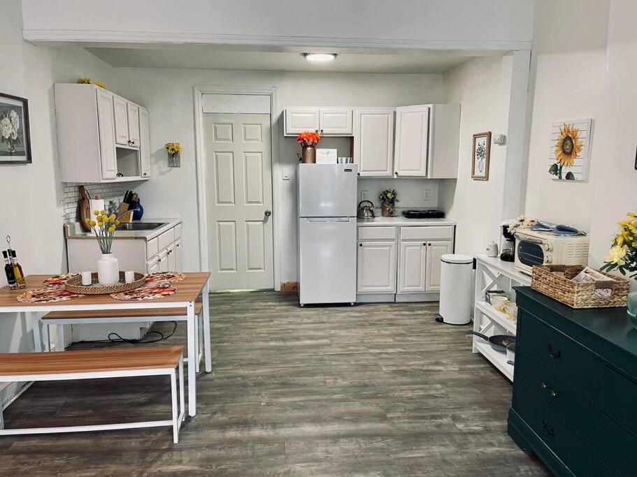 Cozy 1br With Patio In The Heart Of * Albany