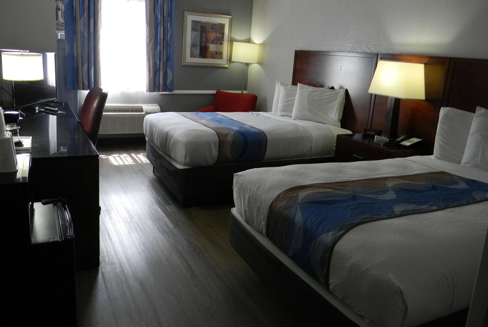 Travelodge & By Wyndham Hotel
