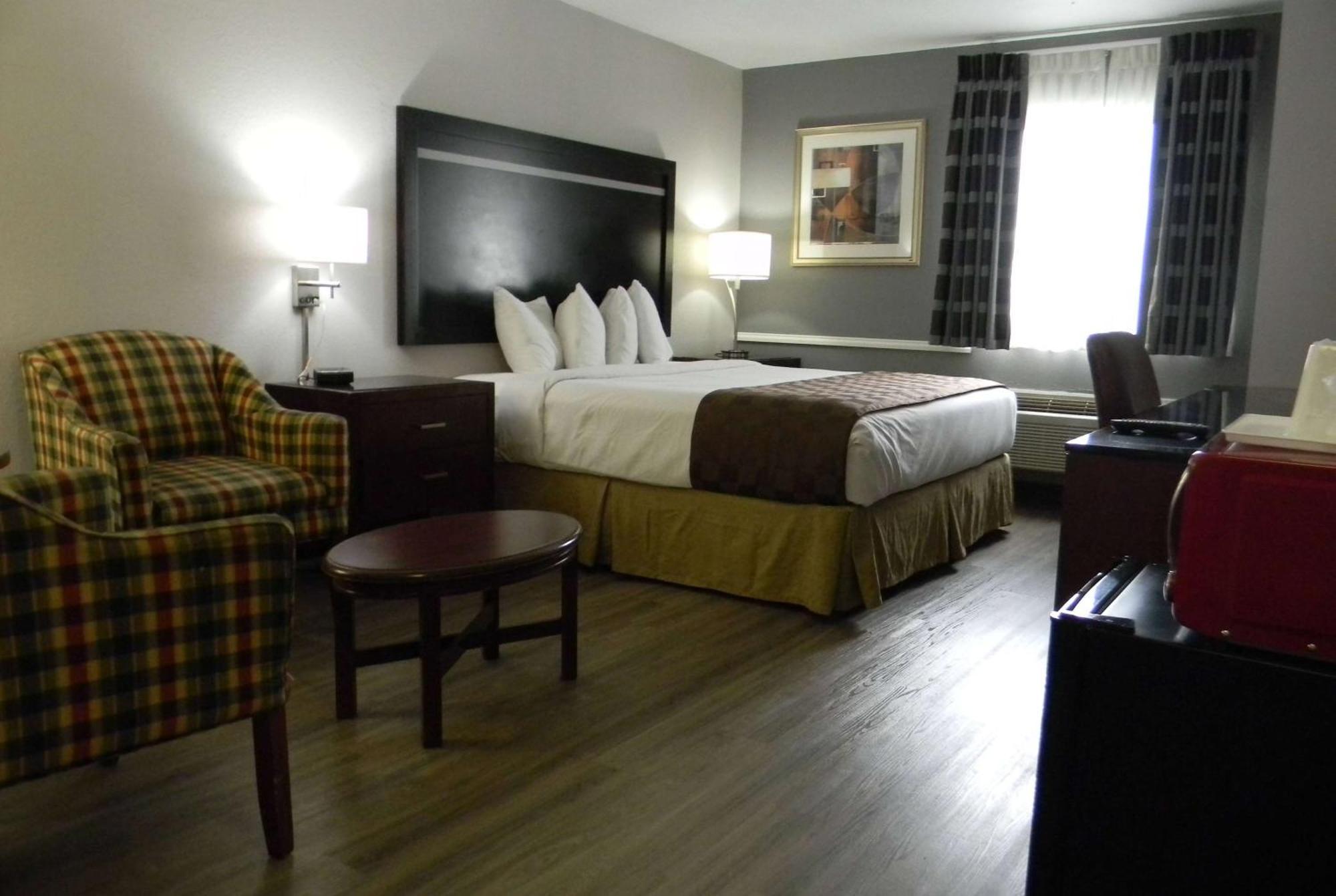 Travelodge & By Wyndham *