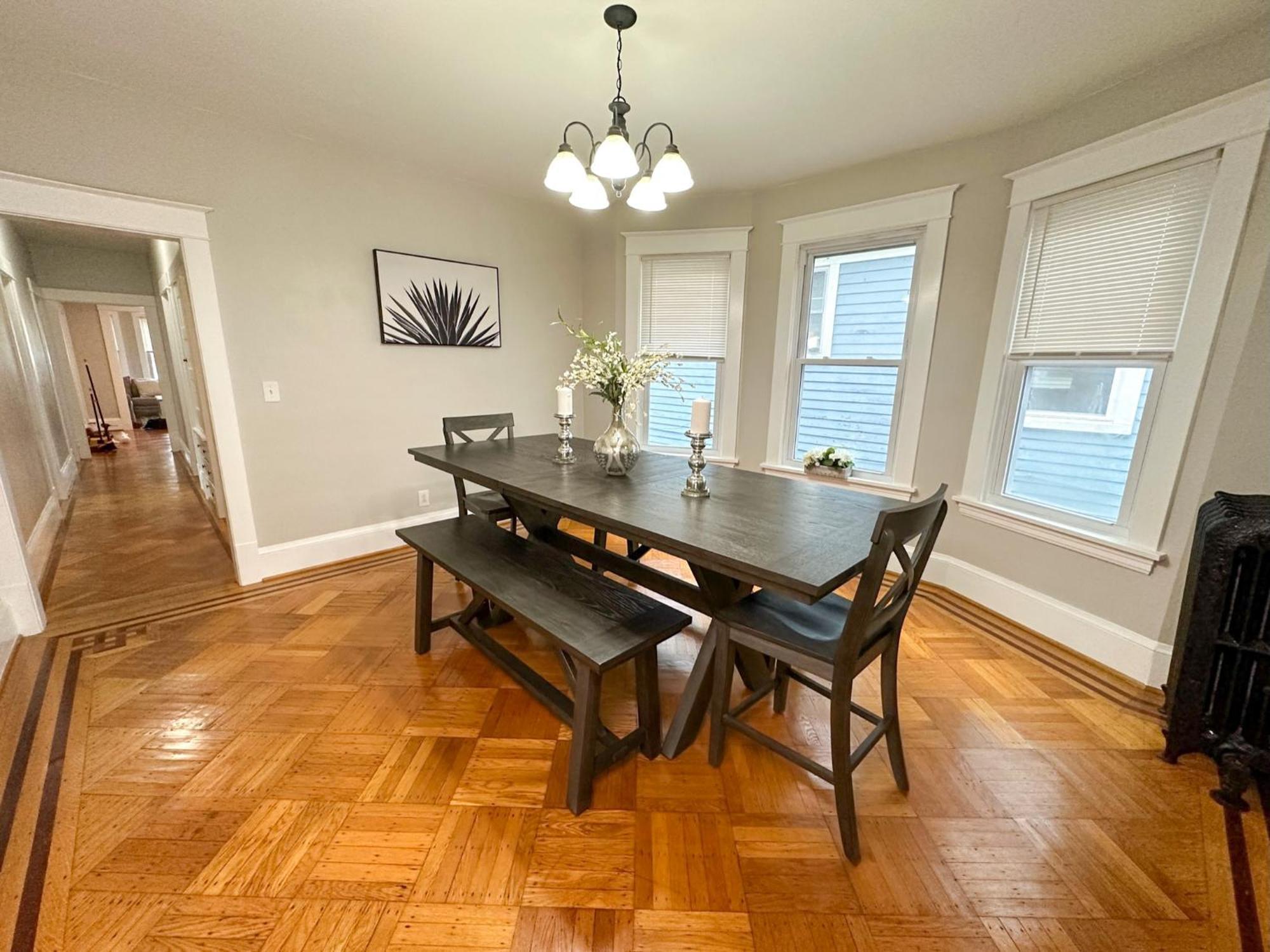 The Allen House - 3 Bedroom - 2 Full Bath - Private Gorgeous - Sleeps 8 Albany