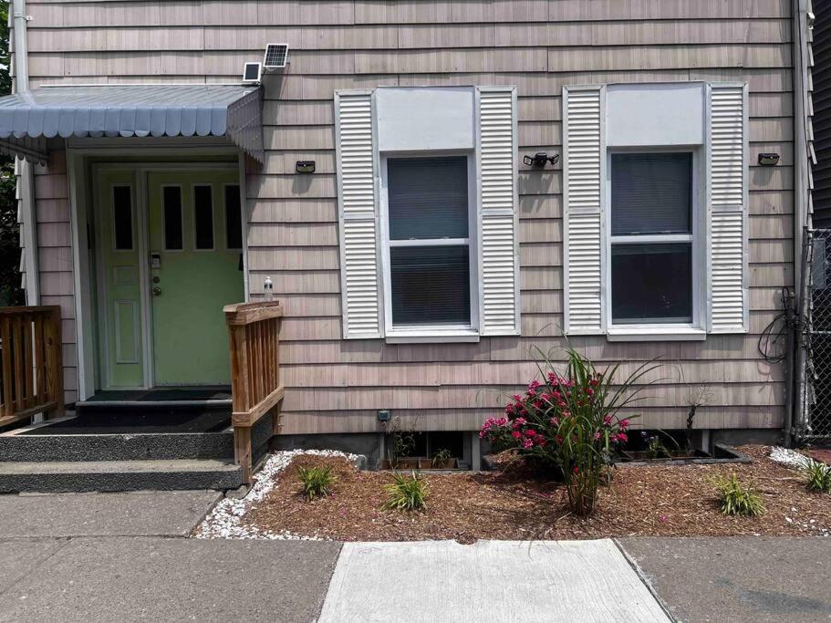 Apartment Renovated 3 Bedroom For Professionals