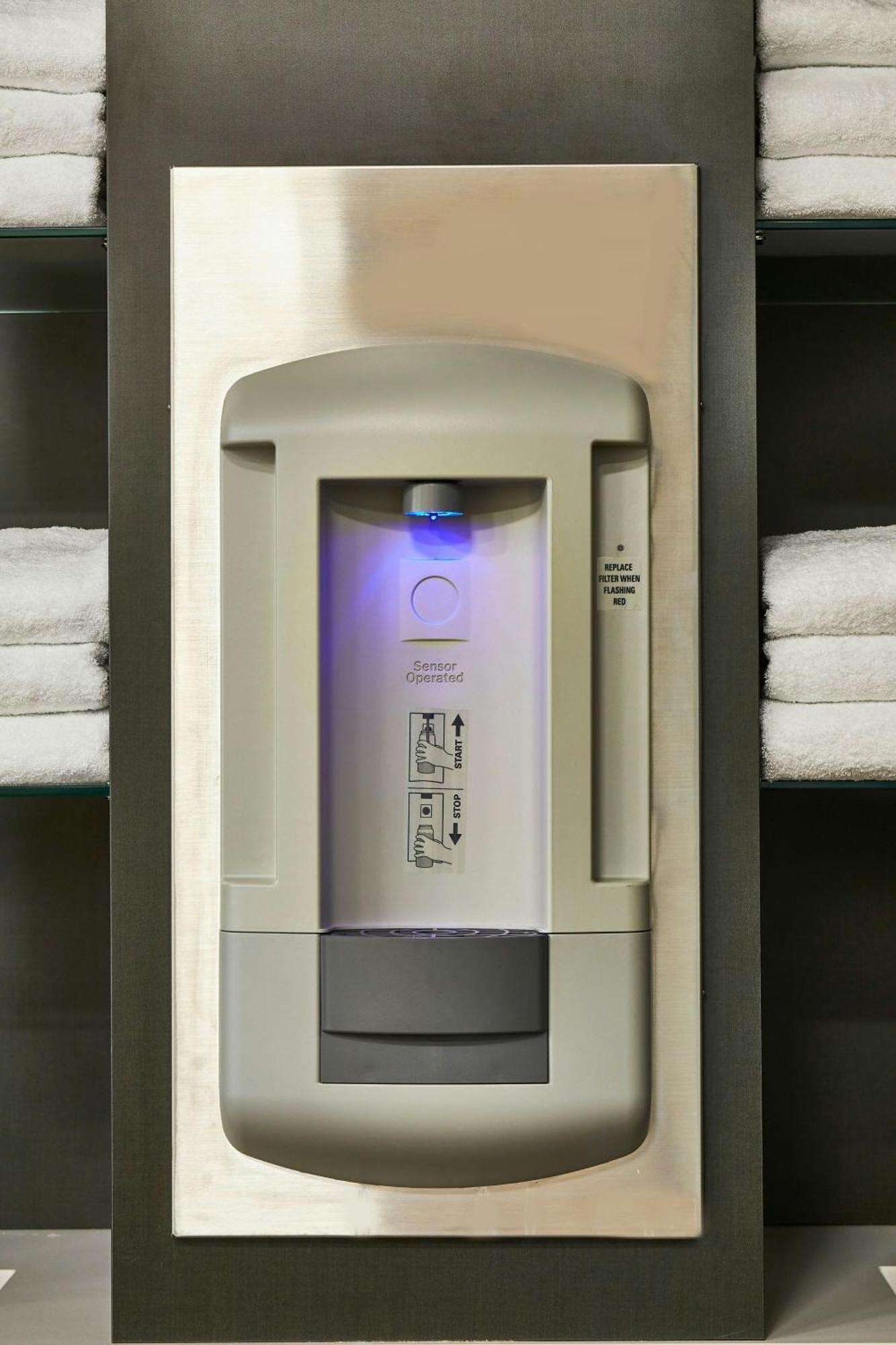 By Marriott Airport Hotel 3*