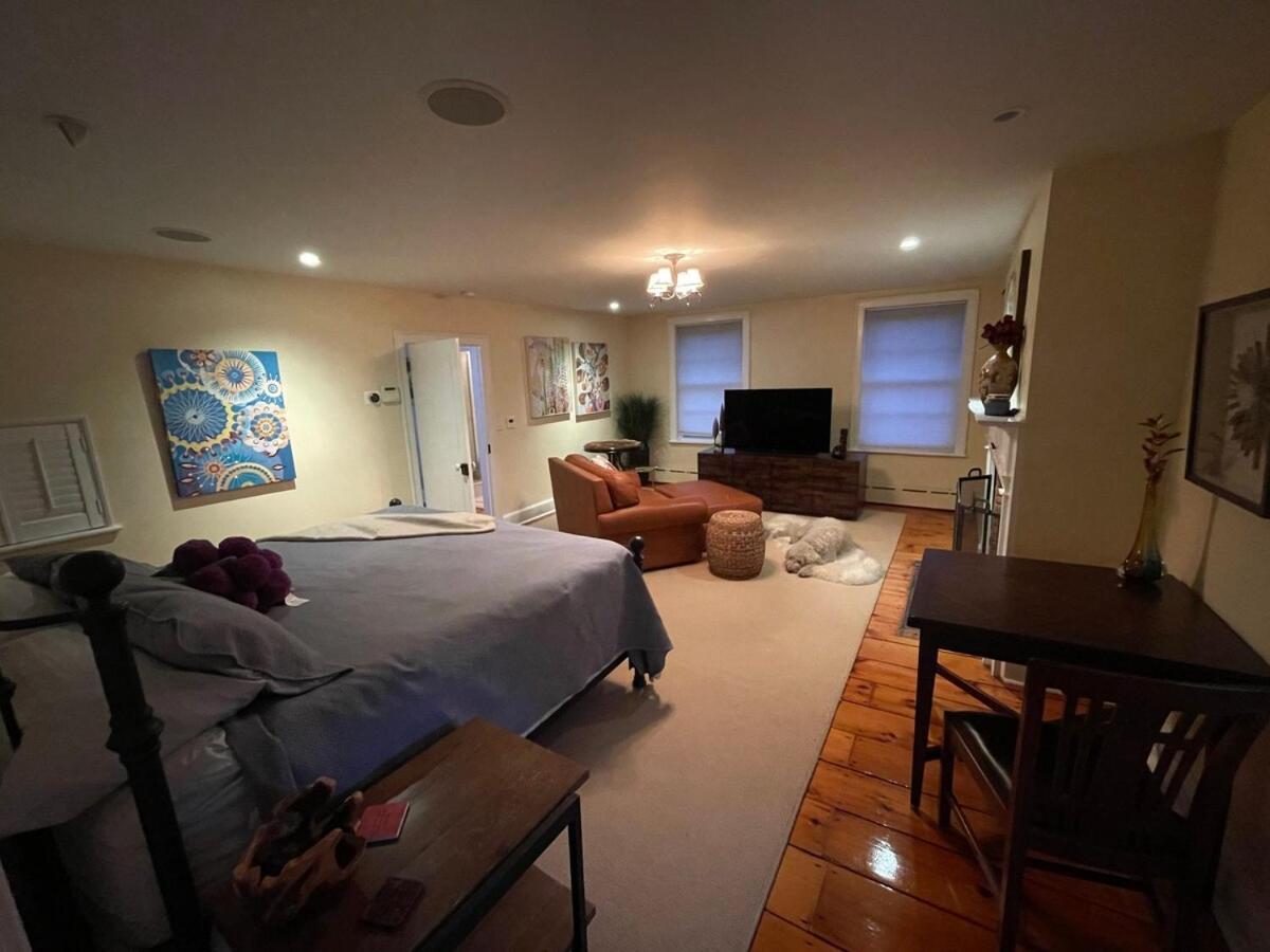 The Historic Jesse Buel W Heated Pool Holiday home *