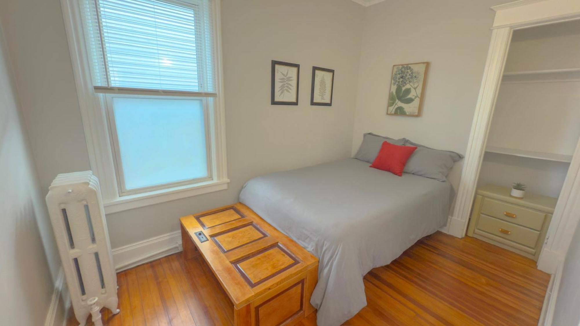 The Rustic Ny - 3 Bedroom Private Second Floor *
