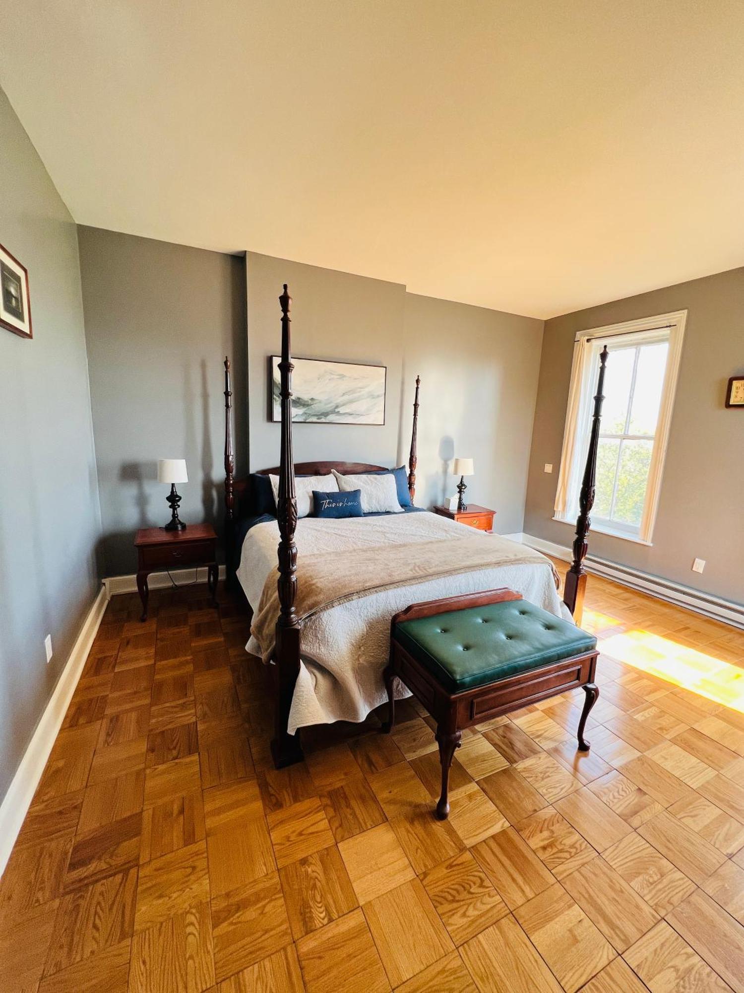 Apartment Spacious Downtown Albany, Ny