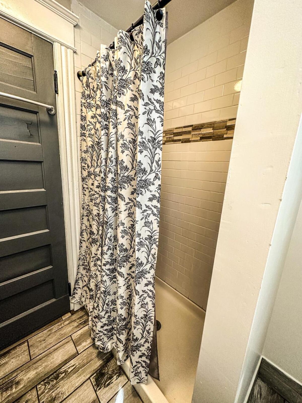 Apartment The Red House Ny 4 Bedroom Private Albany