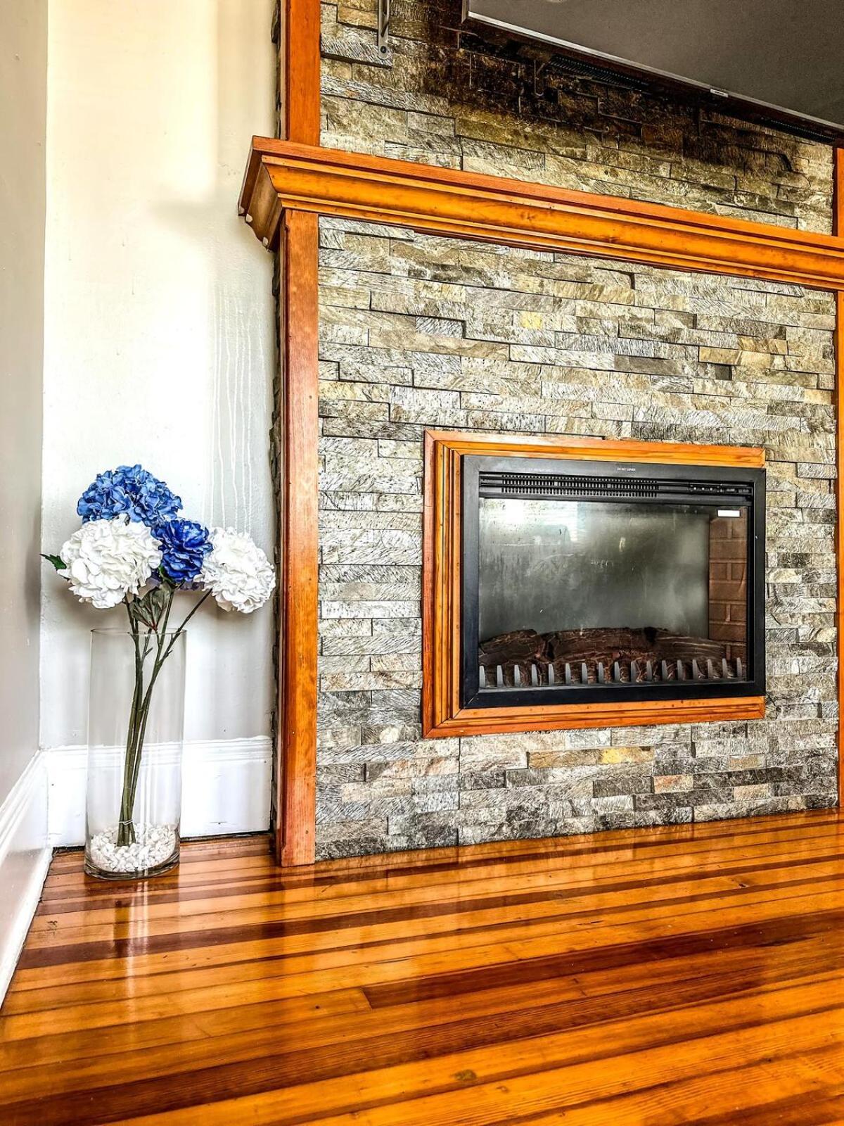 The Red House Ny 4 Bedroom Private Apartment Albany