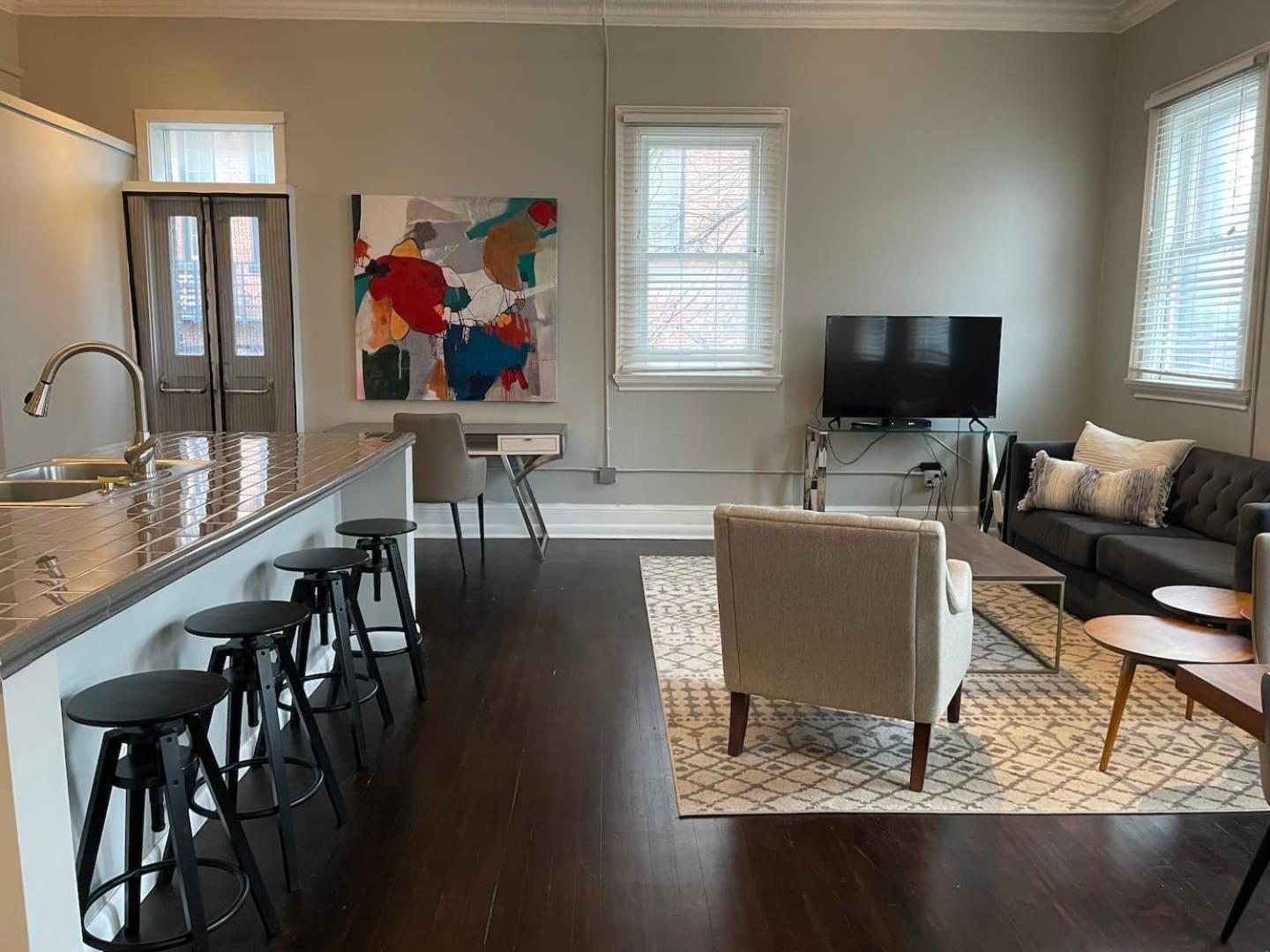Apartment Bright Large 1 Bdr Loft In Center Sq -free Parking Albany