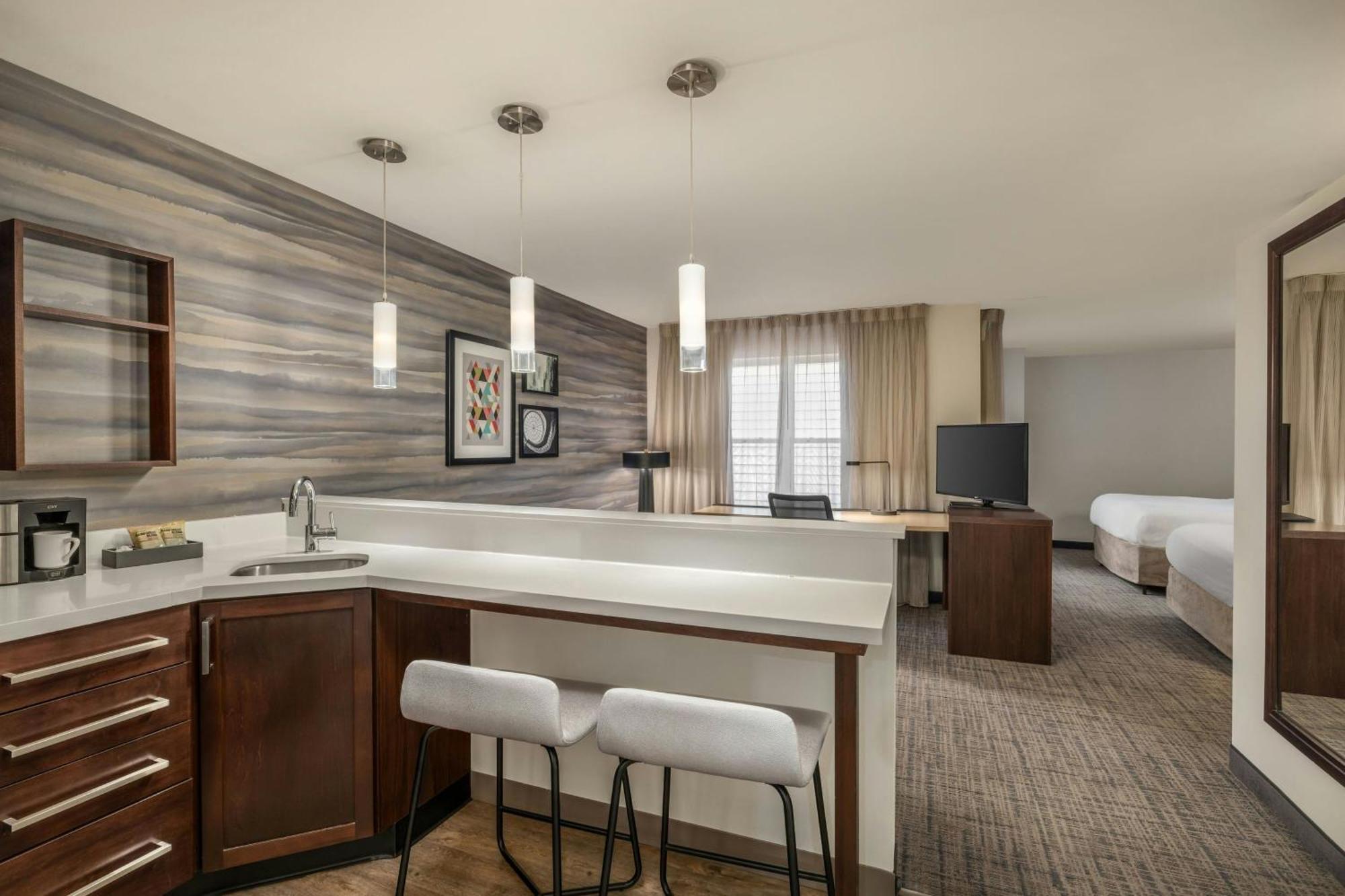 By Marriott Washington Avenue Hotel 3*