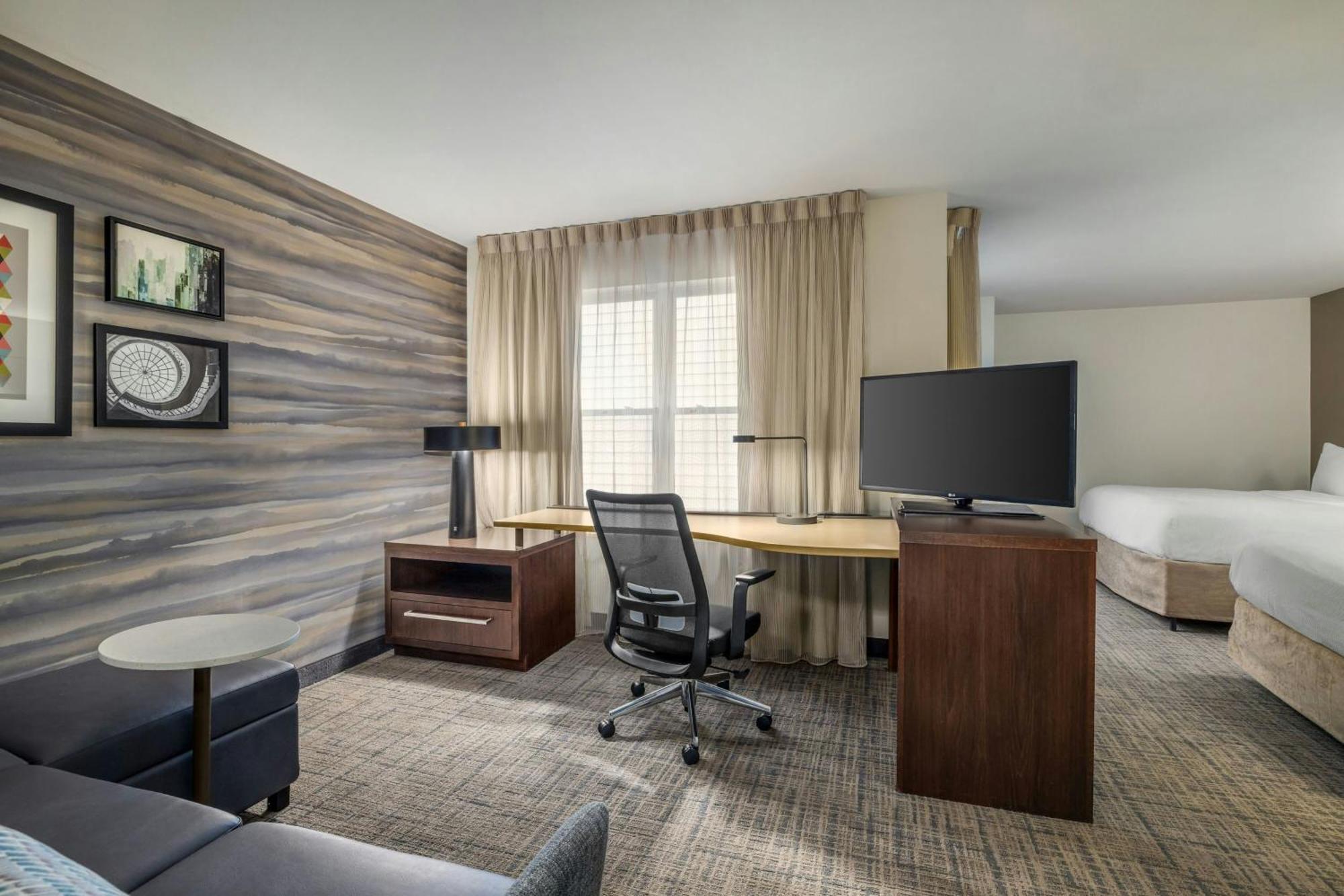 By Marriott Washington Avenue Hotel