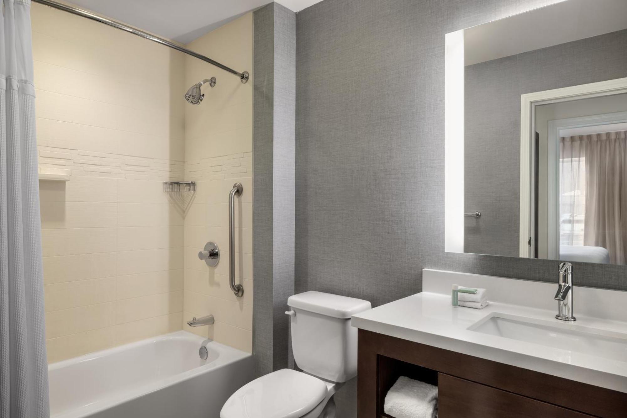 Hotel By Marriott Washington Avenue Albany
