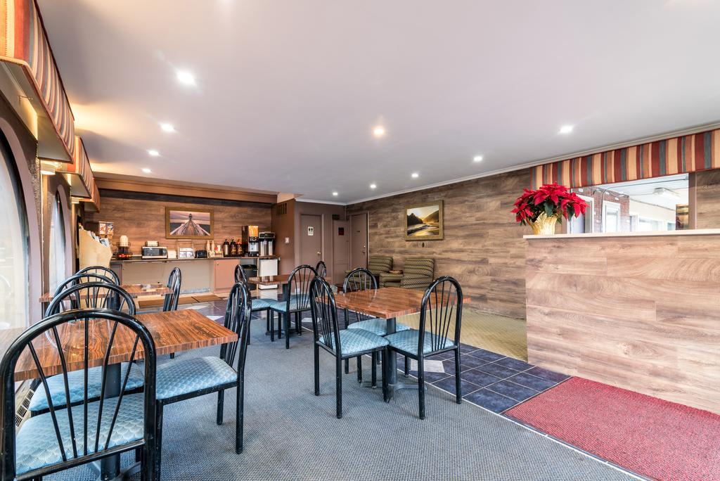 Red Carpet Inn & Suites Albany Airport 2* Albany
