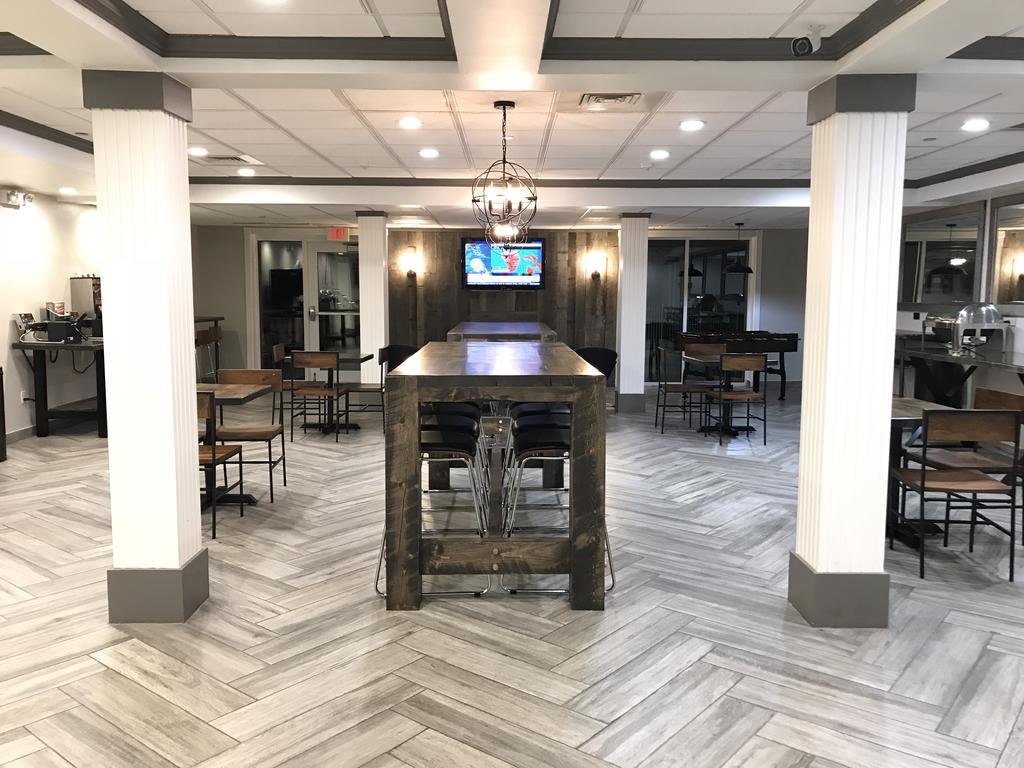 Hotel Cresthill Suny Albany