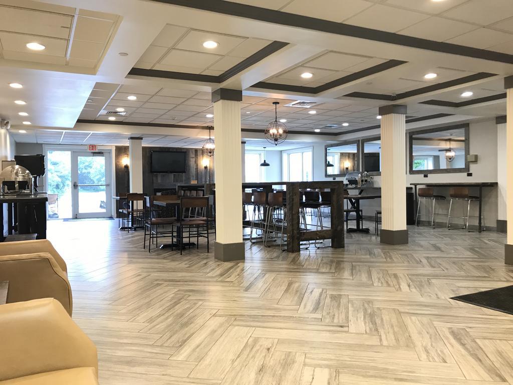 Cresthill Suny 3* Albany