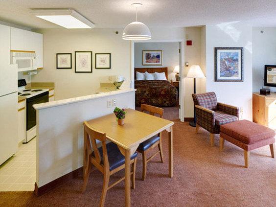 Cresthill Suny Hotel
