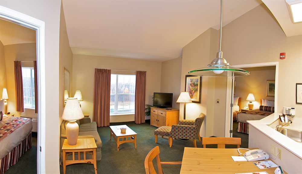 Cresthill Suny 3*