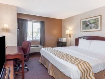 Travelodge & By Wyndham