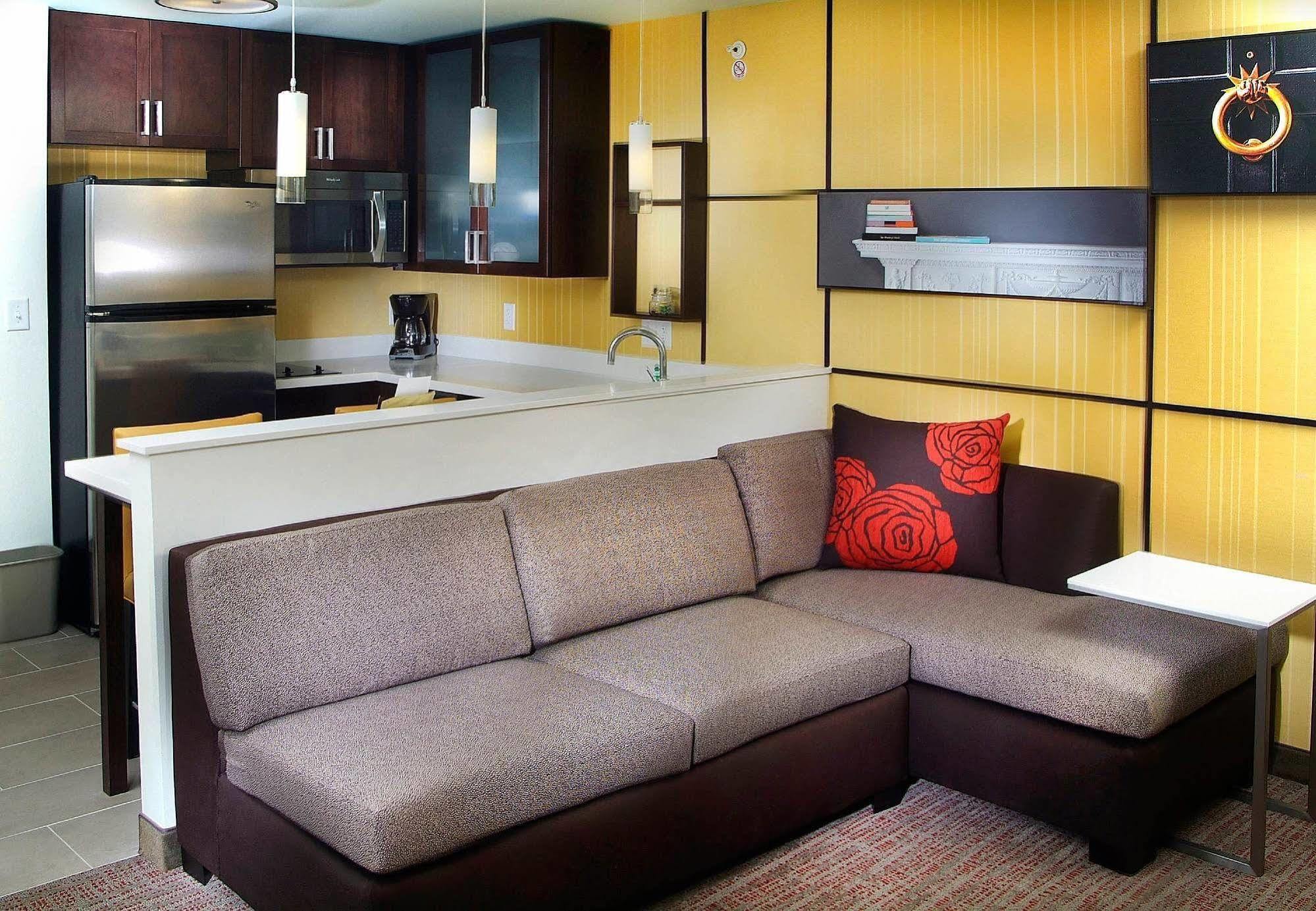 By Marriott Washington Avenue