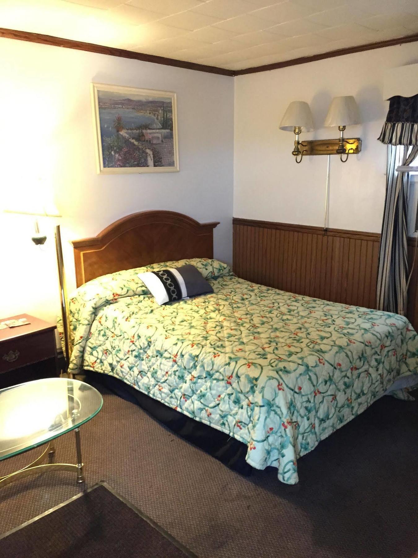 Hotel Tompkin's 2*