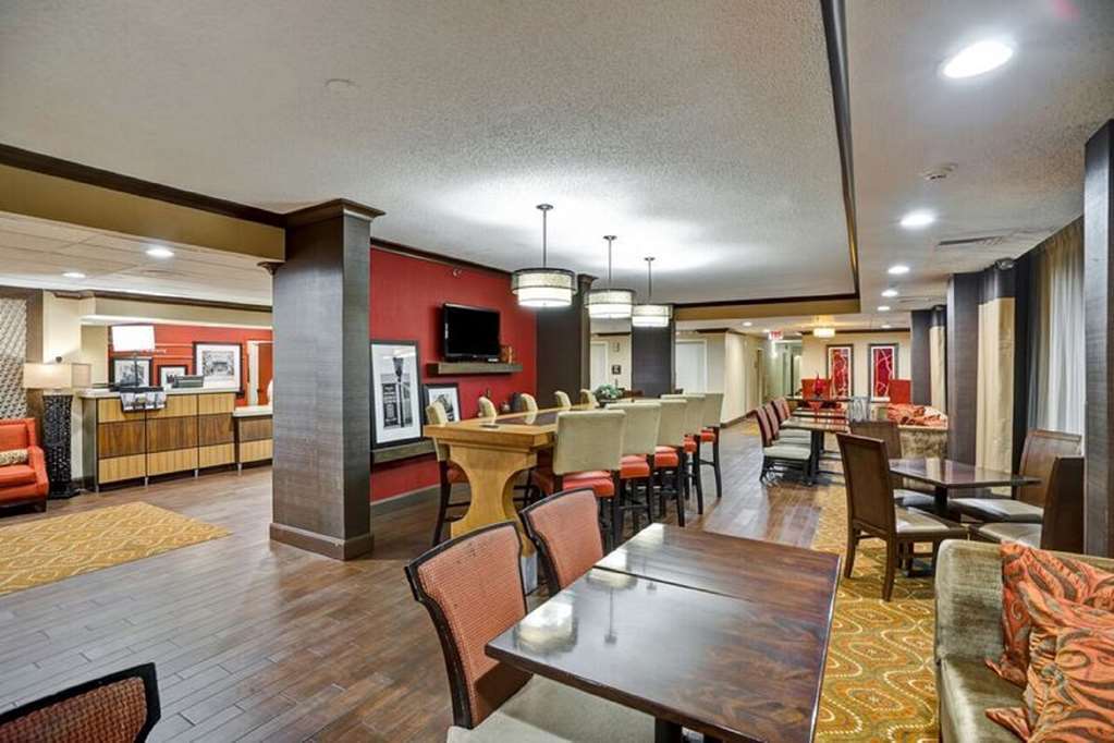Hotel Hampton Albany-wolf Road 3*