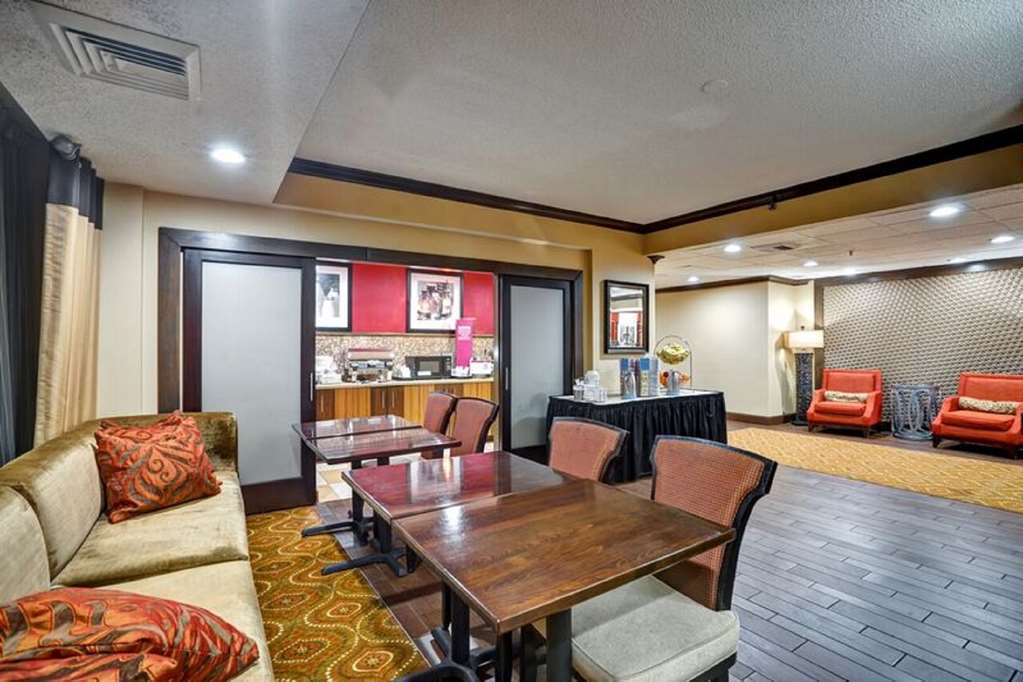 Hampton Albany-wolf Road 3*