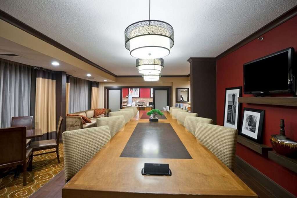 Hampton Albany-wolf Road 3* Albany