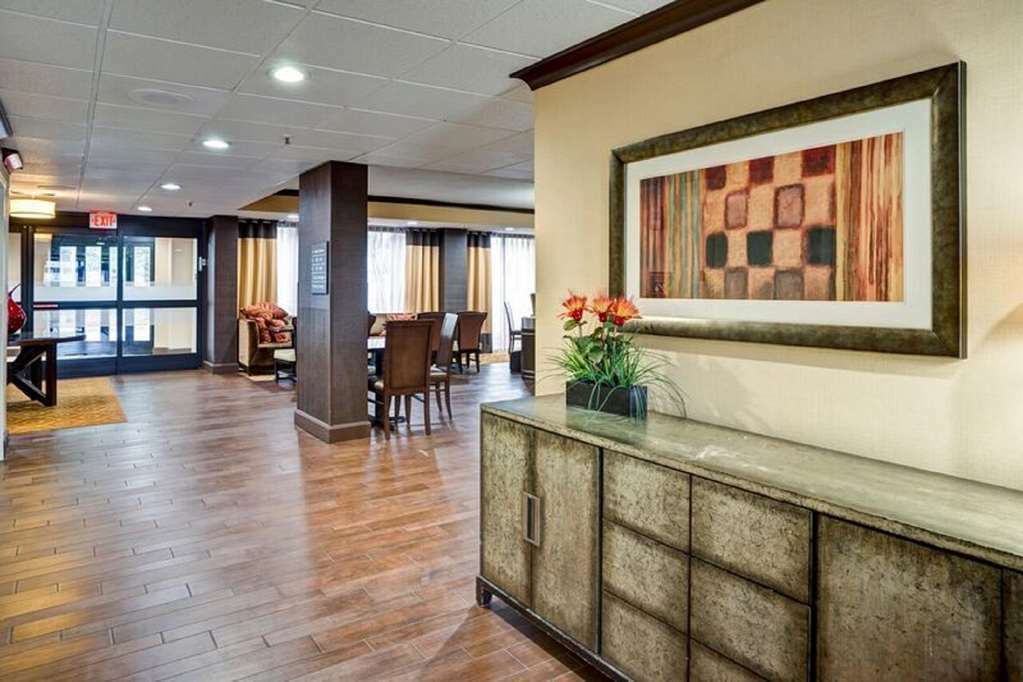 Hampton Albany-wolf Road 3*