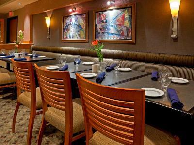 Red Lion Hotel 3*
