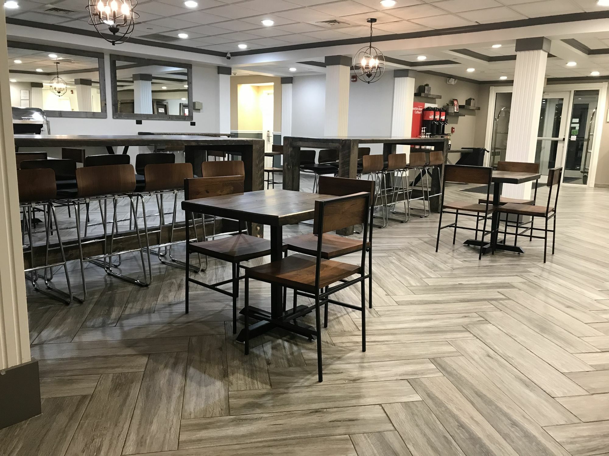 Cresthill Suny Hotel 3*