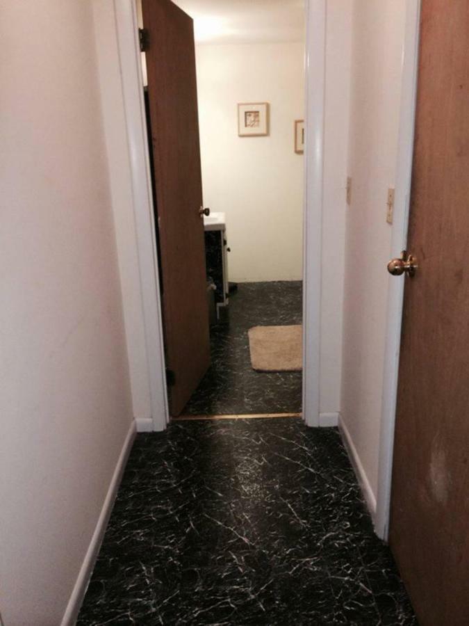 Apartment 7 Madison Place Studio