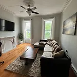 Charming, Stylish 2Nd Floor Apartment Downtown Albany