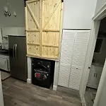 Charming, Stylish 2Nd Floor Apartment Downtown Albany