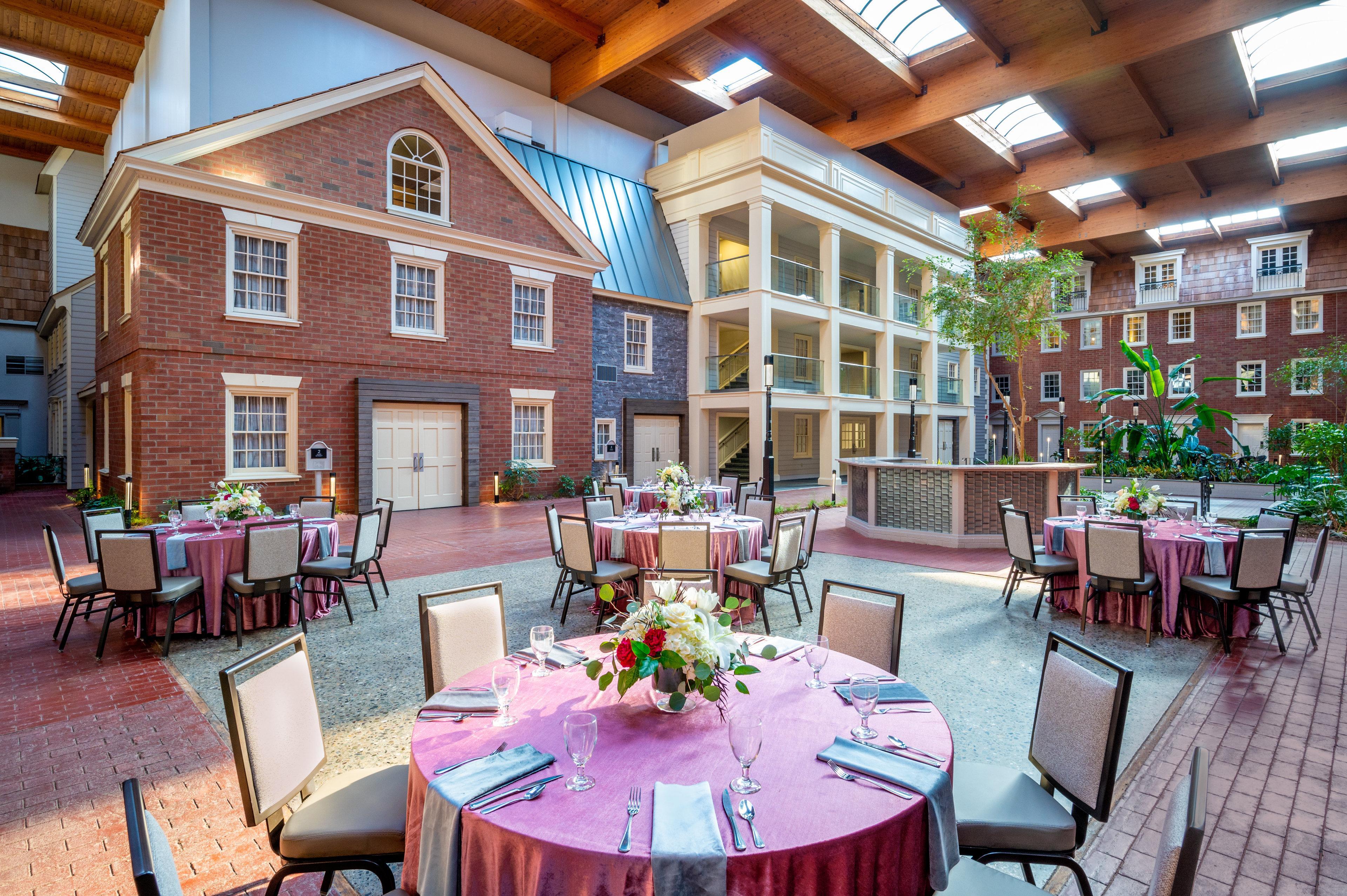 Crowne Plaza - The Desmond Hotel