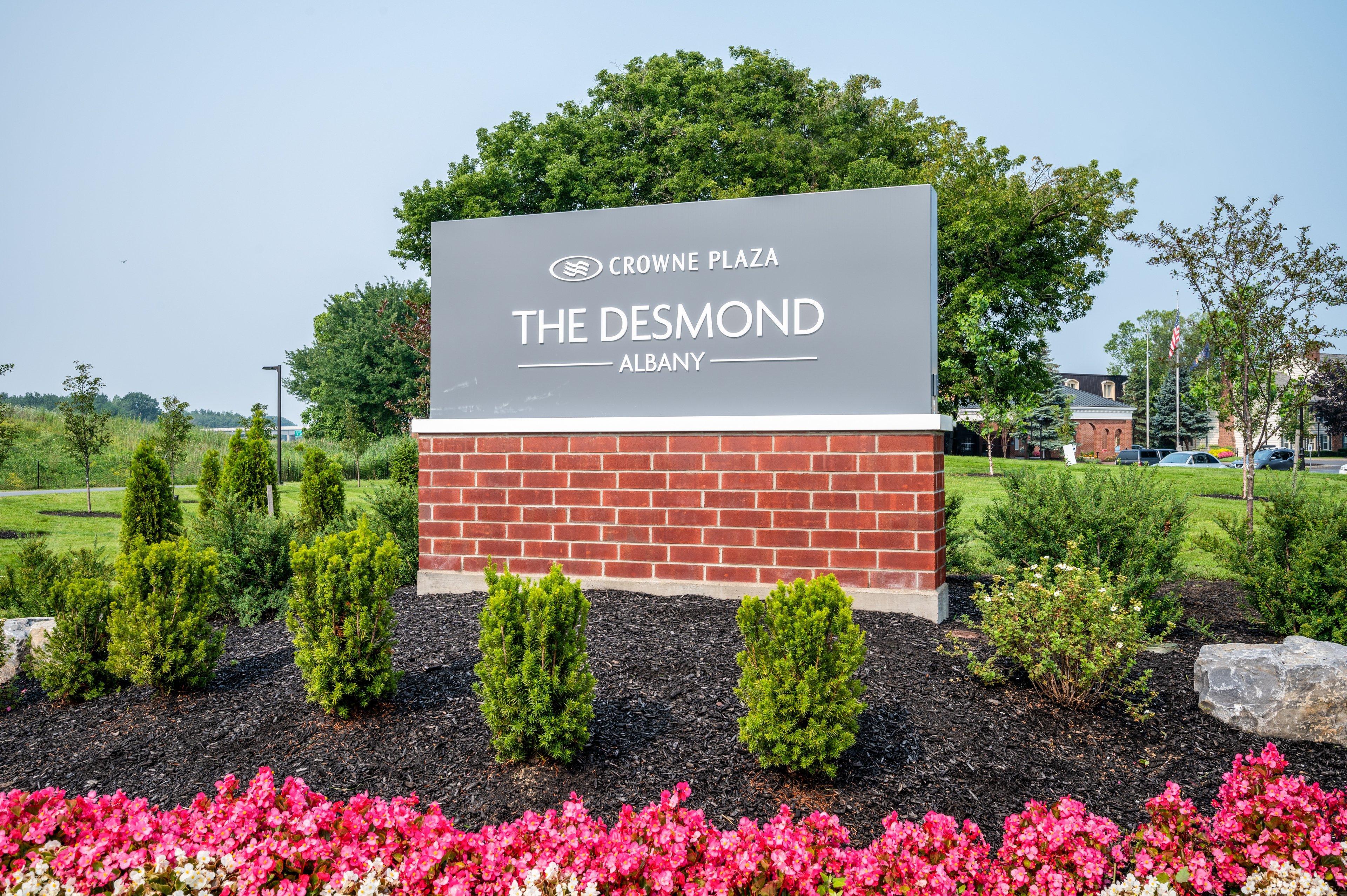 Crowne Plaza - The Desmond Hotel 3*